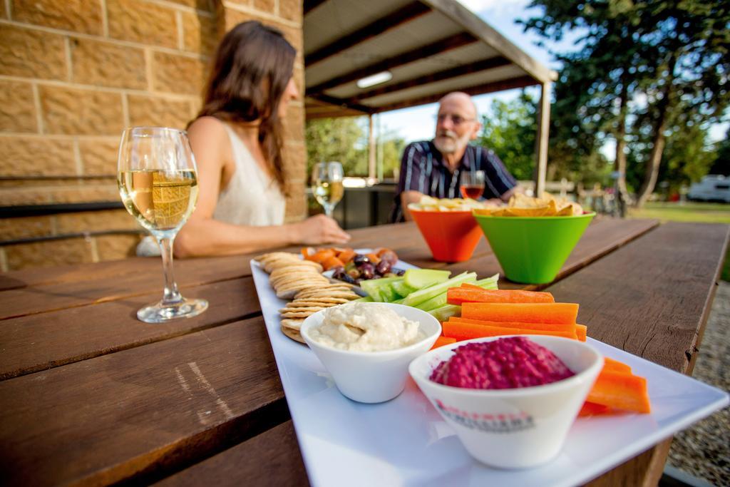 Big4 Castlemaine Gardens Hotel Екстериор снимка